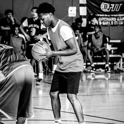 thereal_aderis's profile picture. C/O 28’ / 6’0 /G/CG/ Malden high school MA / @goteamspartans/ ✉️- derisallan01@gmail.com #TRUEPG💪🏾/ IG: 5ivo.a1 /