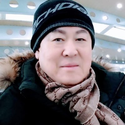 JunseoHyunwoo's profile picture. 저는 단순하고, 열정을 이해하고 사랑하며, 게임을 좋아합니다. 자연과 꽃을 사랑하고, 고양이를 반려동물로 삼습니다. 저는 신앙심이 깊고 정직합니다.
저는 주변에 비전을 가진 정직한 사람들을 좋아합니다.