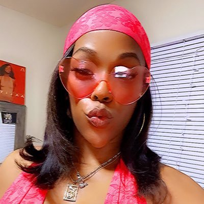 ✨Aries✨🩷Girl Mom🩷✨ETSU Alumna✨Nail Tech✨🤟🏾❤️🔥Hottie❤️🔥🤟🏾