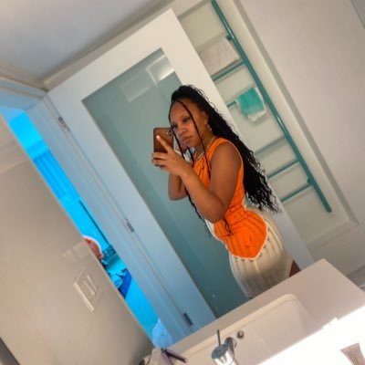 @dannidaviss_