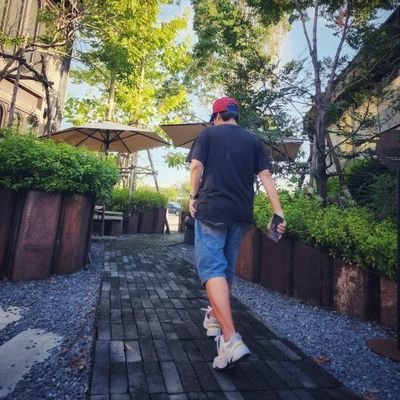 Lekduckky's profile picture. 