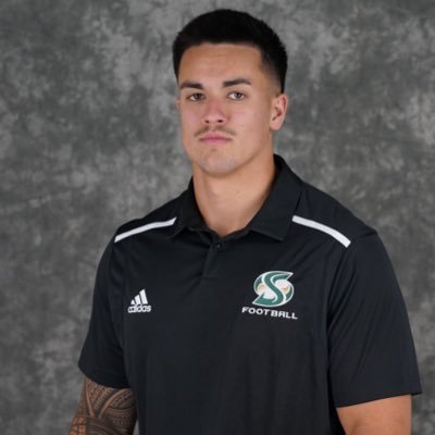 ✞ GODS WARRIOR ✞ • Former Linebacker @SacHornetsFB & @COSGIANTS_FB •