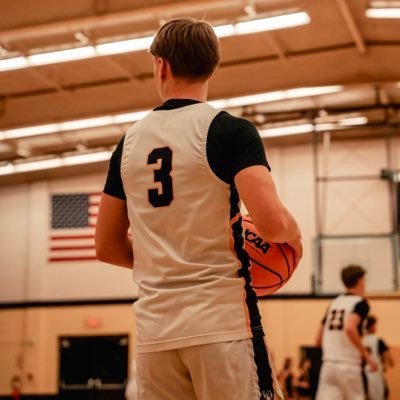 JettKelln03's profile picture. 2029/OK/6’3/175lbs Basketball pos-sf/pf Football pos- wr/s/cb