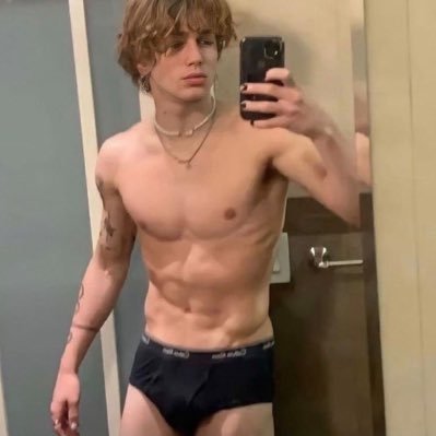 cakedhimbo's profile picture. muscle man gyatt