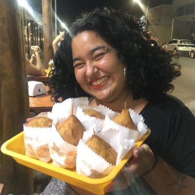 fumante, hipertensa, boca suja, pé calvo e bonita demais pra esse mundo