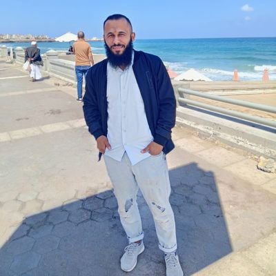 ليس لِلقلبِ أنفعُ .. مِنٔ مُعاملةِ الناسِ
بِـ اللطف وحُبّ الخيرِ لهم 💚