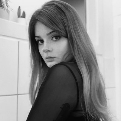 rantsnretweets's profile picture. digital art, poppunk, rants, thoughts and lots of retweets. certified kraut