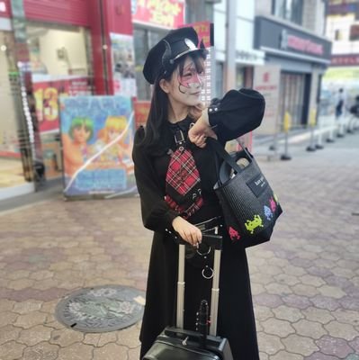 ⚾兎味ペロリナ😈サバト推し🤟
いずみん🐰⭐なつみん🐬ななちぃ🐈‍⬛🐈‍⬛推して魔す😼👍