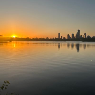 learntotrade777's profile picture. 