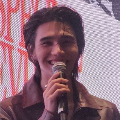 𝘭𝘰𝘷𝘪𝘯𝘨 𝘺𝘰𝘶 𝘵𝘰 𝘴𝘢𝘵𝘶𝘳𝘯 𝘢𝘯𝘥 𝘣𝘢𝘤𝘬 @jeffsatur | #tawan_v | live events | infj-intj | busy chasing bigger dreams 🌻