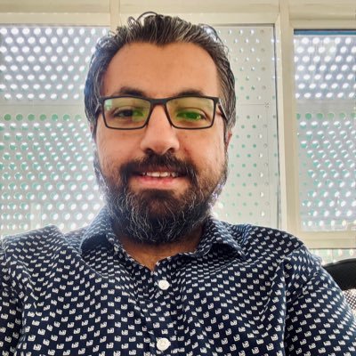 bojeyy's profile picture. "سنك في البطاقه غير سنك في المرايا، غير سنك مع حد بتحبه،غير سنك و أنت فرحان، غير سنك و أنت زعلان، جوا عمرك عمر تاني" #Chelsea💙💙