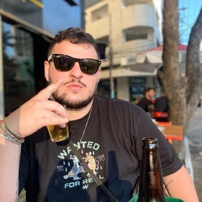 internacionalista,
sócio torcedor @FluminenseFC 🇮🇹 @fcbarcelona
@Nuggets @Patriots