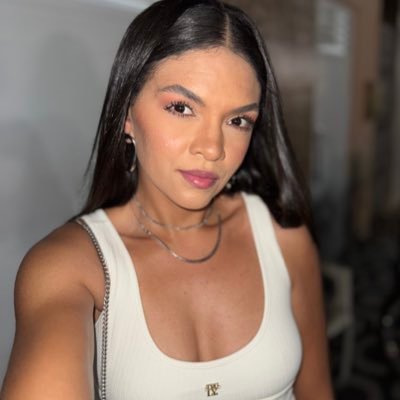 karlasmelo_'s profile picture. 