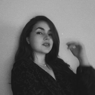 Conviértete en una cita célebre. Vive en la sonrisa de las palabras. Aférrate a la magia del periodismo. Piensa. Cuenta profesional @deborahbarrosoq. 🗞️📰