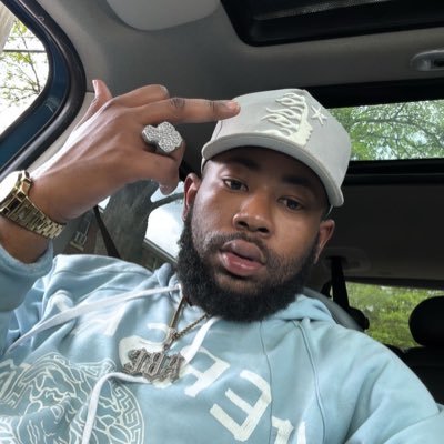 24 ⚔️Content creator 🎥💸$Moneyman0918900 IG : Realoutdawayzay Last acct disabled at 12.2k | $150 deposit for sensual massage $50 to get in $50 convo fee