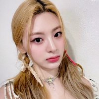 zia (@dofllist) 's Twitter Profile