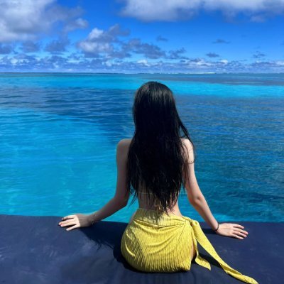 DaisyBtc_'s profile picture. 🌈 Radical Optimist | Navigating life with faith and grace. ✨ Spreading positivity and believing in a brighter future! 💫 #Optimism #Joy