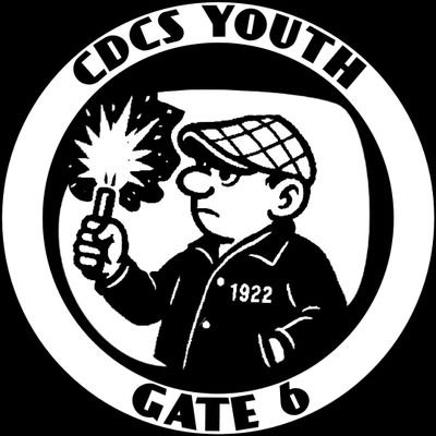 Somos un grupo de chavales jóvenes ubicados en el fondo 1922, unidos por y para animar al CD Castellón.