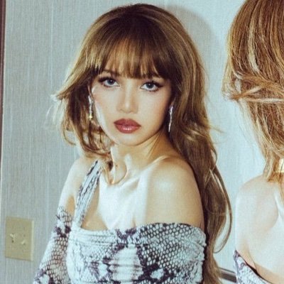 Global Superstar & Queen of stage LISA⚡️
🌟Buy LISA ALTERƎGO Album :
https://t.co/p68odcT0Qw