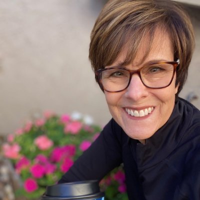 Self-published #author #writer #storyteller #childrensbooks #kidlit #wirtingcommunity Podcast: Beyond the Book with JoAnn Dickinson