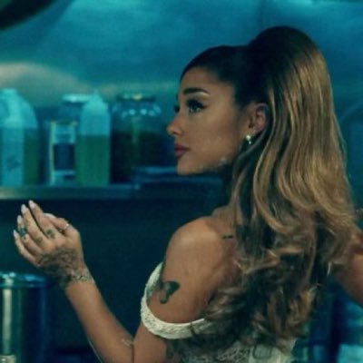 she/her • 20• ed/shtwt dni • ari x1 • priv :@gnglindas• good at overthinking with my heart • #1 glinda upland stan • i’m a girl with a whole lot of baggage •