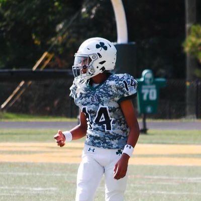 Ht: 5’10 - Wingspan: 6’2 - 4.1 GPA - Football: SAF, CB, WR - Basketball: Gaurd - Benedictine College Prep - 2028. https://t.co/NRIqtAnv3d