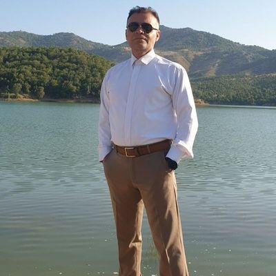 مسئولیت توییت دیگران بامن نیست
علاقه مند به تکواندو
کارشناس ارشدM.B.A
مدیرصنعتی