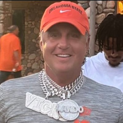 Sports Fan | Degenerate Gambler | Big 12 Enthusiast | NFL Guru | *Not associated with Mike Gundy* #gopokes #whodey #thunderup