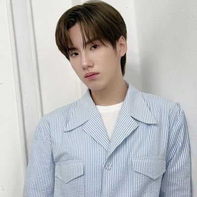 ratchaneekorn74's profile picture. FB: รัชนีกร​  เพชรนอก
IG: pute​__ratchaneekorn
#phutatchai