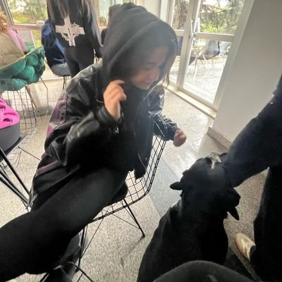 floiresazra's profile picture. kucuk capli sinemaci deriz