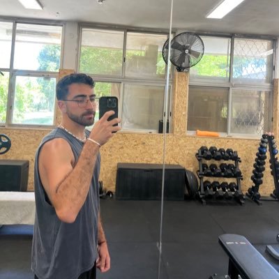 shalev_d's profile picture. בחיי שאין לי מושג מה אני עושה כאן