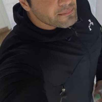 LuBuFengxiang's profile picture. 