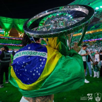 J15H15's profile picture. "نستمر بعيش ما كُتب لنا"