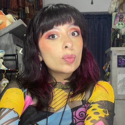 Próximamente Debut. Vtuber/Actriz de Doblaje/ Teatrera/ Cantante/ Qc, etc…