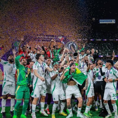 Mor51661's profile picture. رد مجدك بليله ليلتك عن سنين وعامهم عن ليالي 💚💚💚💚