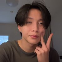 เป็นลูกครึ่งไทยแท้ (@kkkkyyy________) 's Twitter Profile