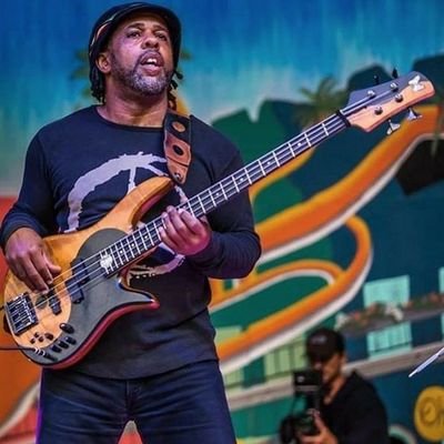 passion for rhythm and groove, rock drives the music 💥forward and connect with listeners on a deeper level. 🎸💬