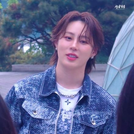 (fan account)하성운소속☁️하성운과 늘 함께💜💙💛 하늘의 자랑 하늘의 자부심 하늘의 행복 하성운❤
하늘 1기,2기,3기,4기 오직 하성운만!!
