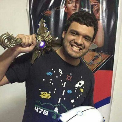 Anime, juegos, comics, super robot wars, yugioh, wrestling, películas, random.
Si existe alguien en el mundo que completó todos los Super Robot Wars, soy yo.