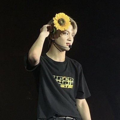 sya_lonlyacc's profile picture. i trust u.