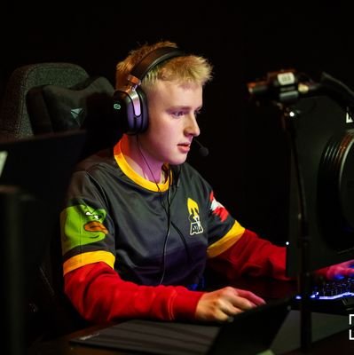 17 | 🇩🇰 | Pro Apex player | Email: tryhardthorbusiness@gmail.com