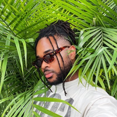 boiiielectric's profile picture. God is love & light 🌈