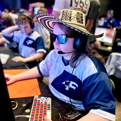 23 | Former Pro R6 Player | @Fisher_Esports | @Soku_GG | https://t.co/n8GJIXUwwx | @sleepymadison