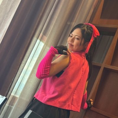 香川県出身。関西で主に踊ったり歌ったりしています。FRUSH!ショーケース担当。シアー梅田校生徒。踊るダメ人間。アイドルと可愛いものが好きです。