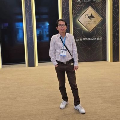 suphat909's profile picture. 