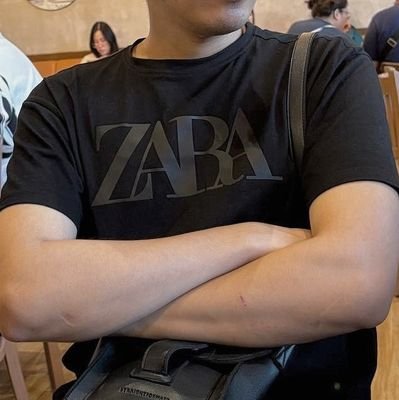 dirtyicedcream's profile picture. partime alien 🌙 | Public Servant ⚖️