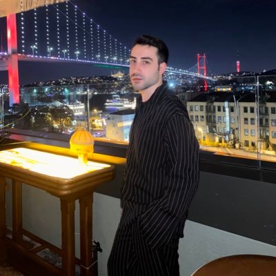 berkokusko's profile picture. kasabanın en güzeli değildim yirmisinde niye öldüm