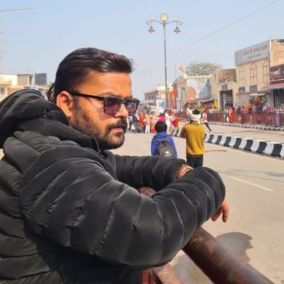 स्वयंसेवक ||Former ex-president(Discipline)SVM student parliament || Footballer || Leader || Social worker || जय मातृभूमि🙏🚩B+