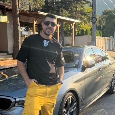 samuilmanasiev1's profile picture. Bull in heart ! 🐂 Crypto gambler , learning about trading