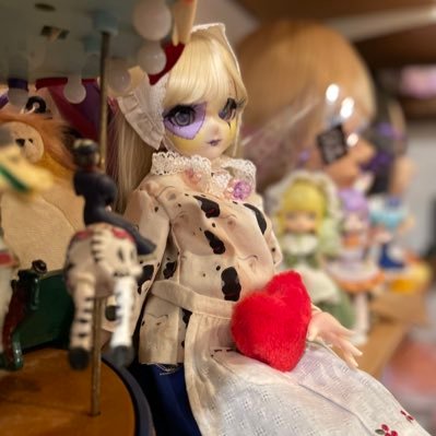 mizuki(@mizuki0x0ikuzim)のドル垢。うちの子と推しを愛でるだけ。シルバニアやフィギュアもいるぞ!!